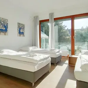 https://city-house-2-6-room-apartments-15min-to-messe-dus-and-old-town.topcolognehotels.com